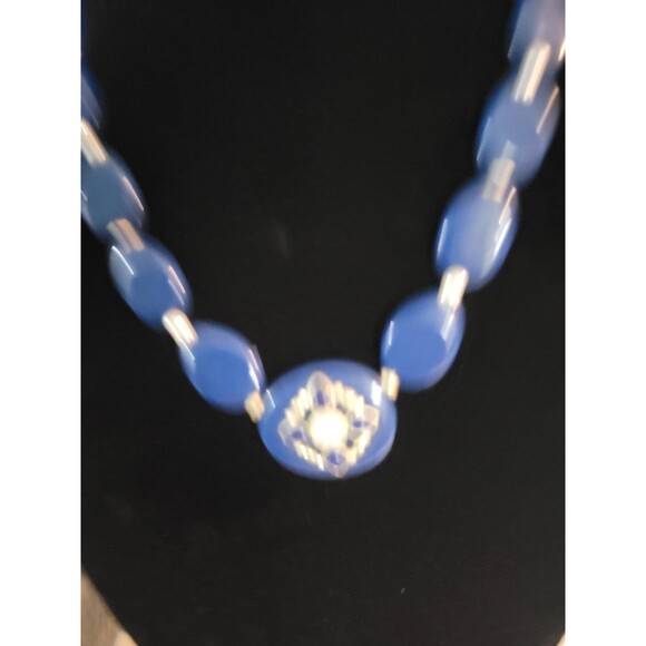 Avon NRT Vintage Navy Blue Chunky Bead Lucite plastic Necklace Retro 80s - Picture 3 of 11